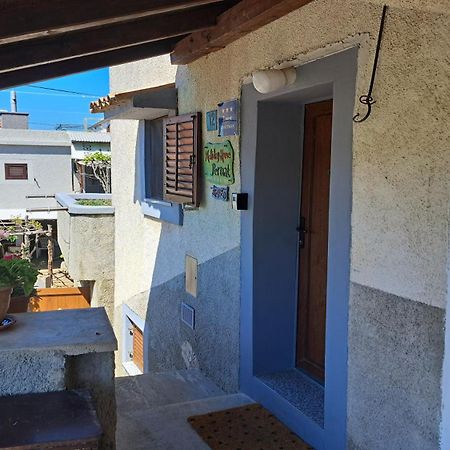 Holiday Home Pernata エクステリア 写真