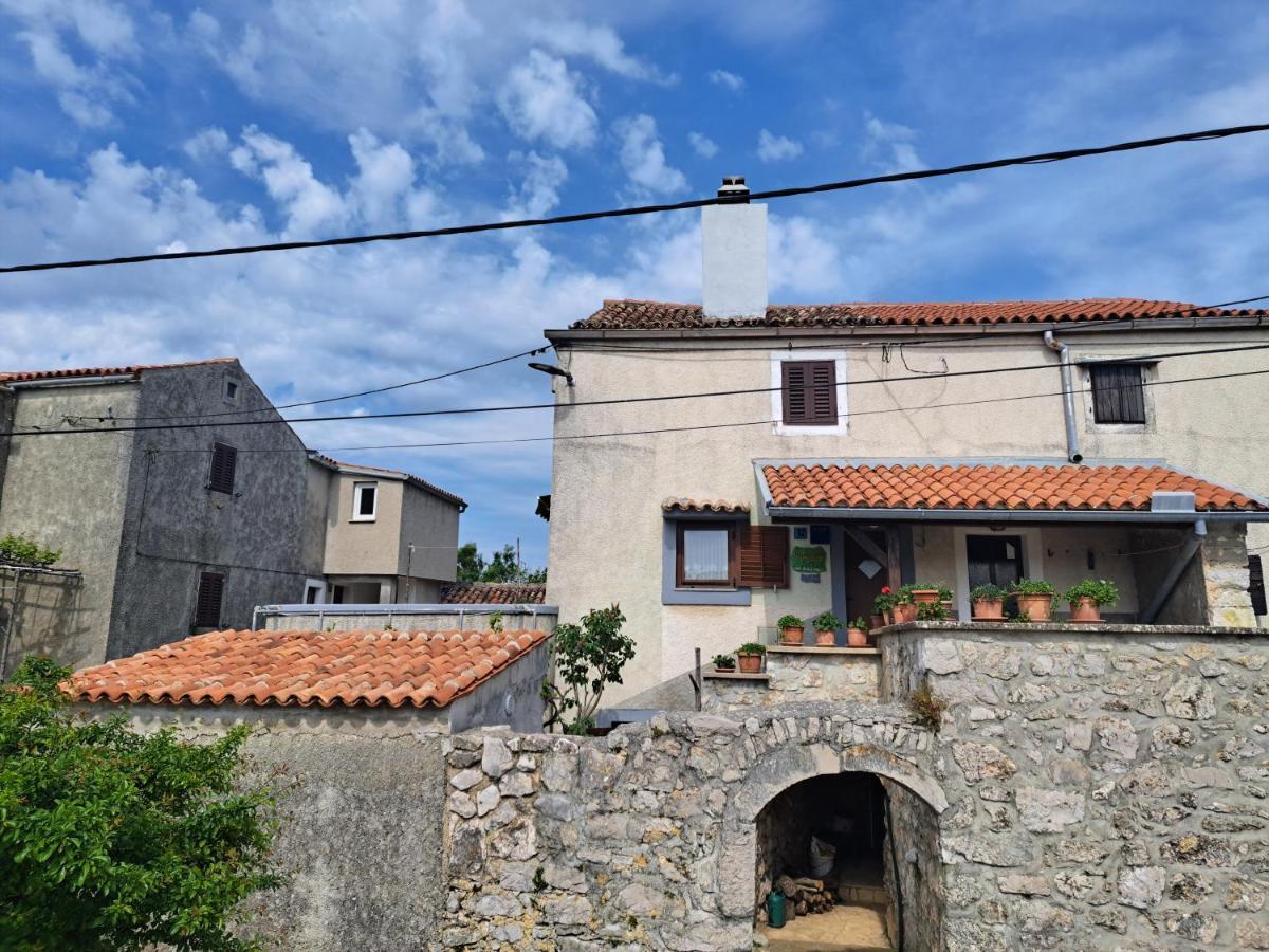 Holiday Home Pernata エクステリア 写真