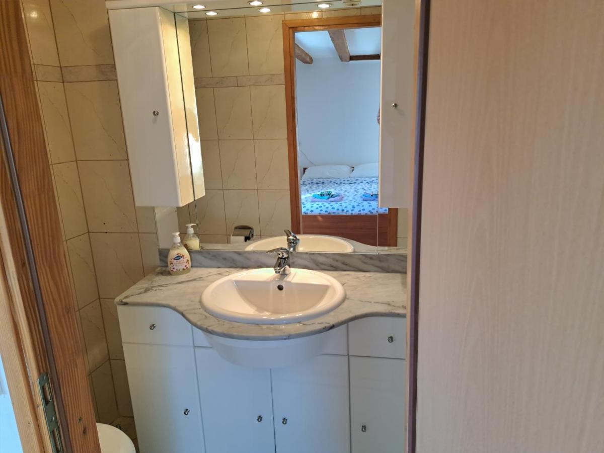 Holiday Home Pernata エクステリア 写真