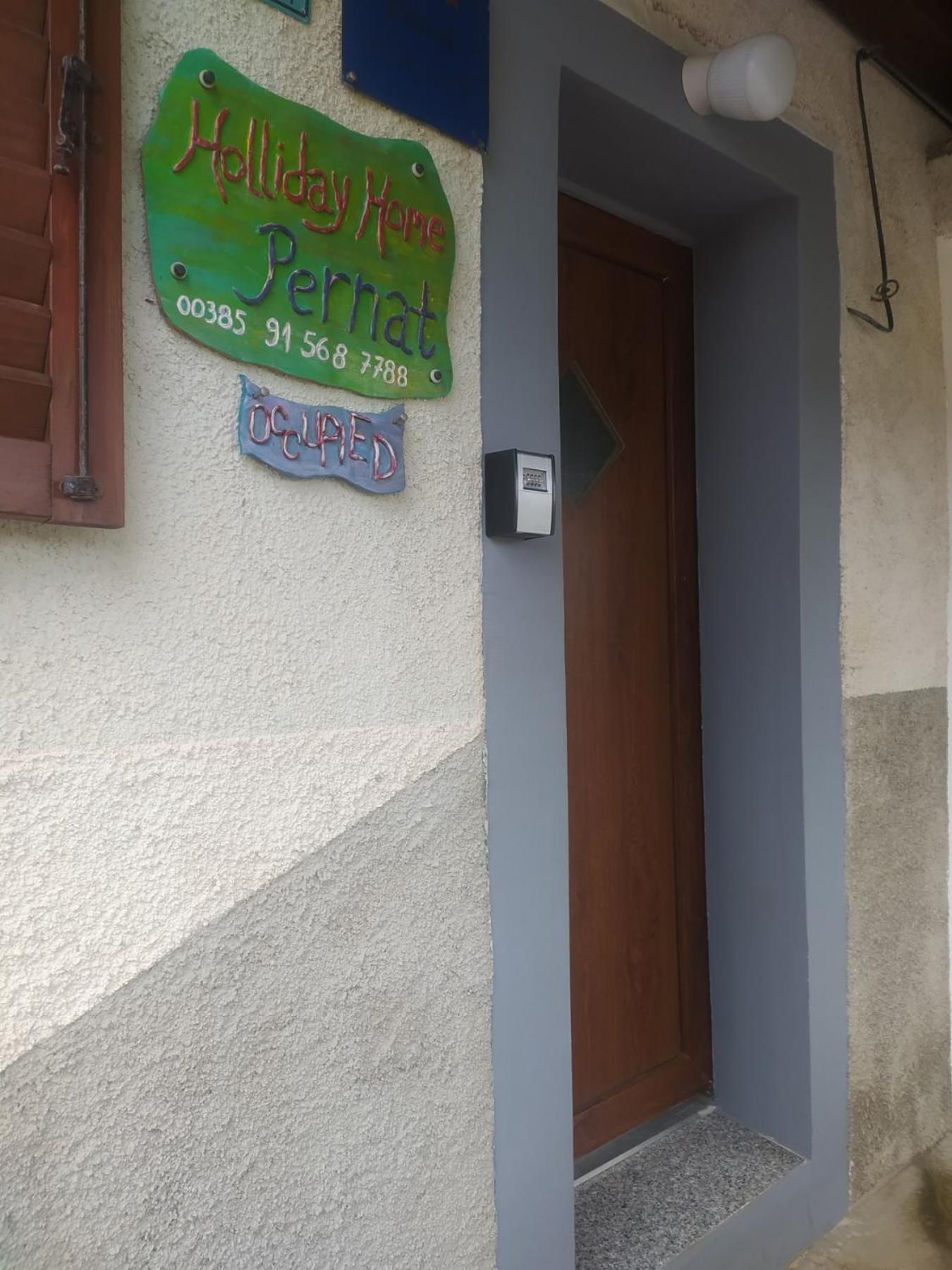 Holiday Home Pernata エクステリア 写真